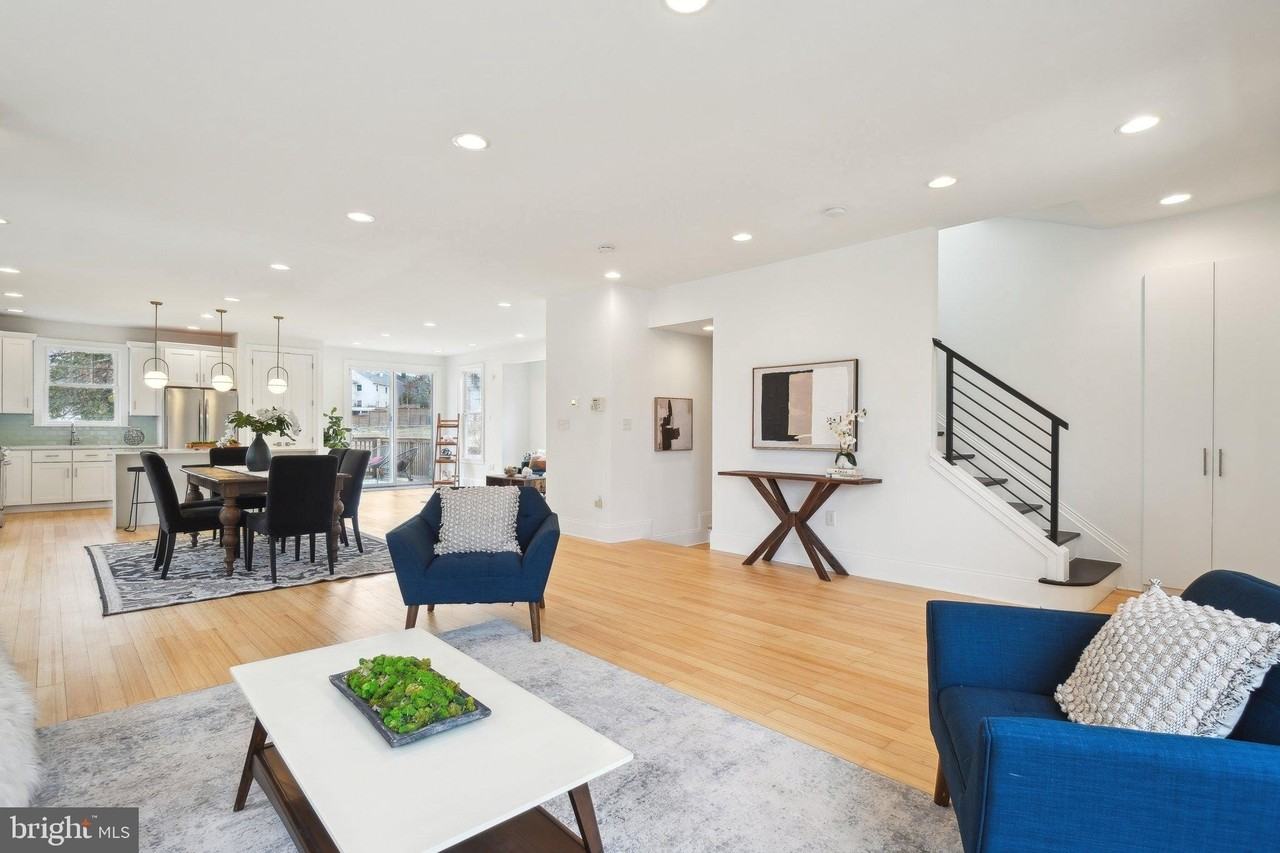 2837 Myrtle Ave Ne - Photo 4 of 37