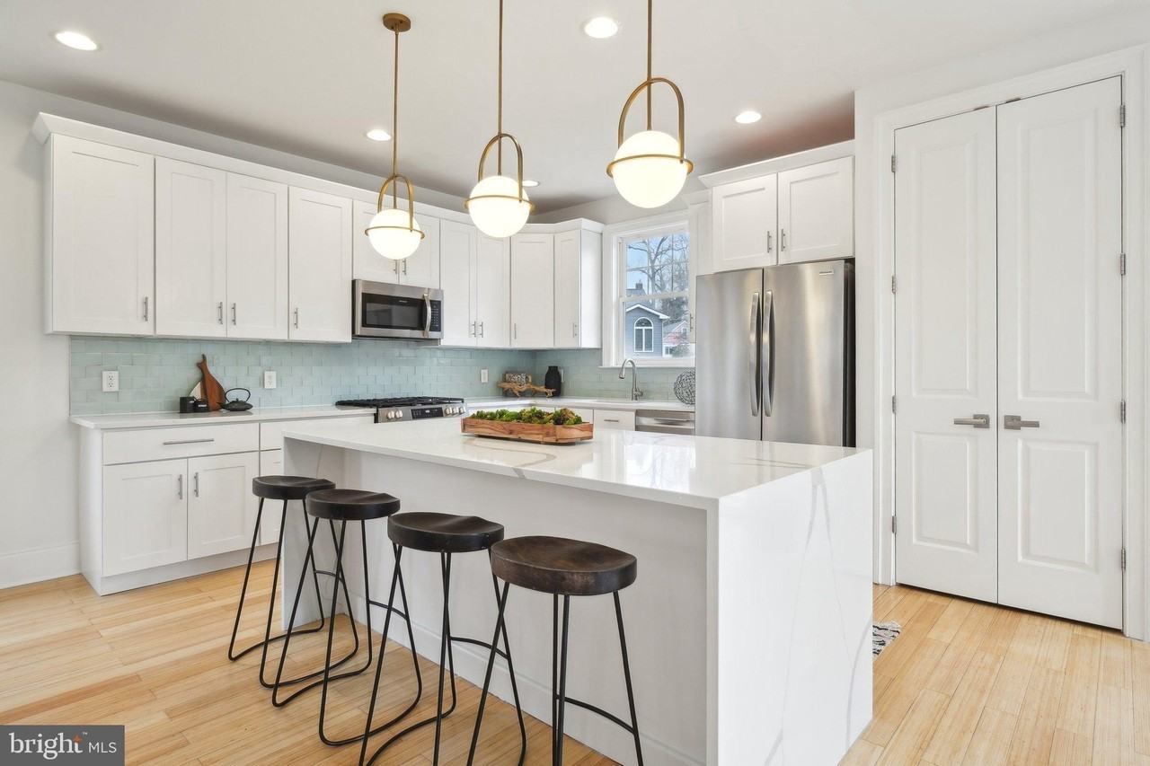2837 Myrtle Ave Ne - Photo 7 of 37