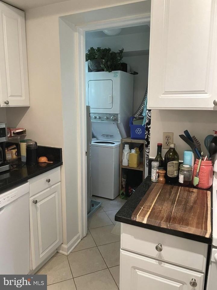 3990 Langley Ct Nw #D604 - Photo 6 of 16