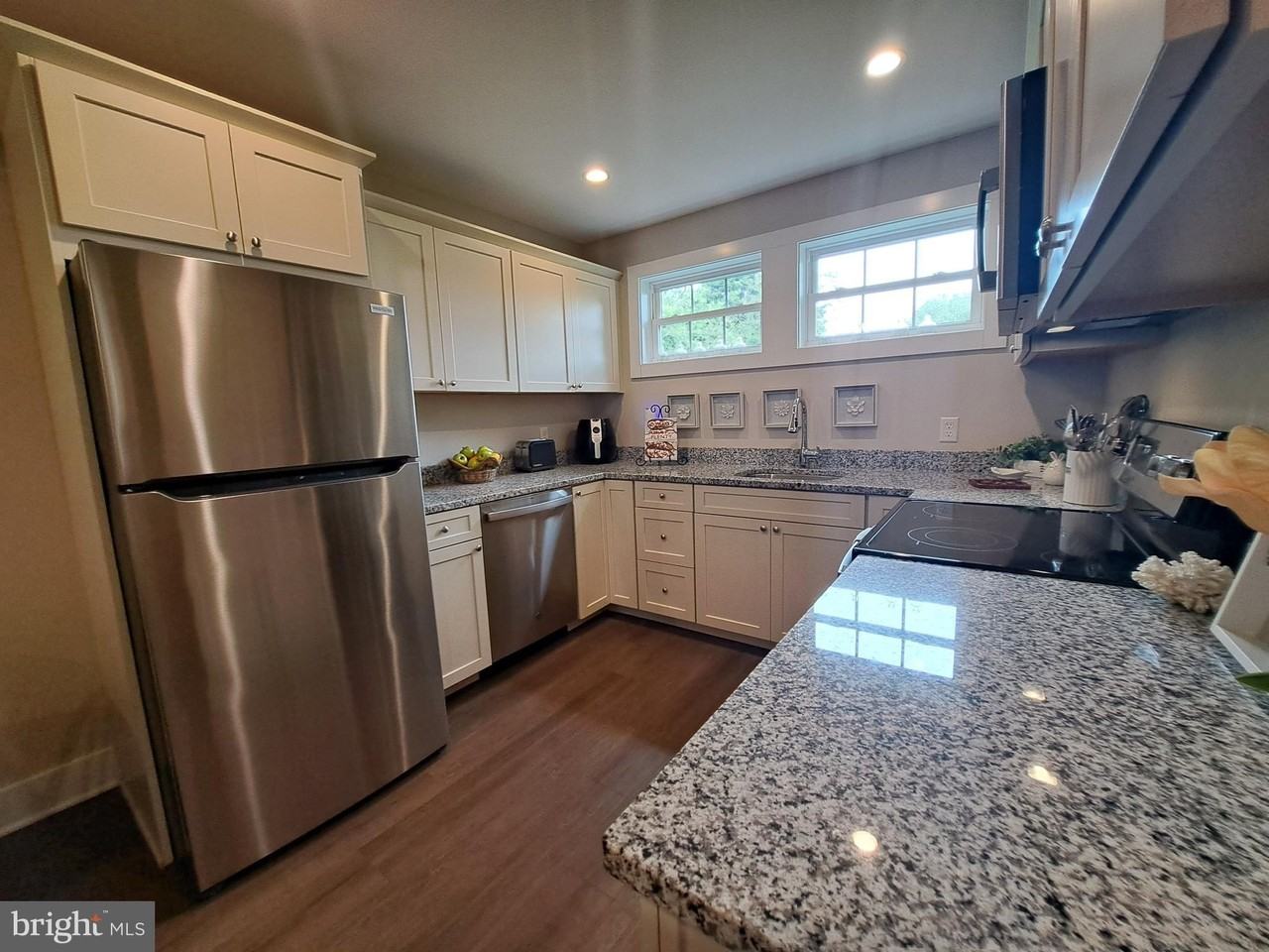 15550 New Rd - Photo 4 of 20