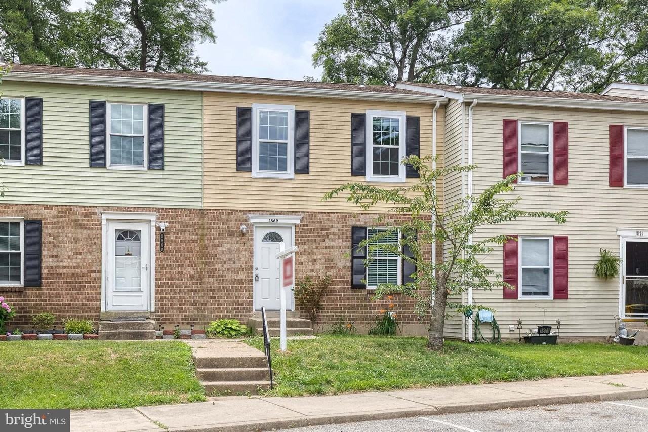 1869 Robin Ct - Photo 2 of 23