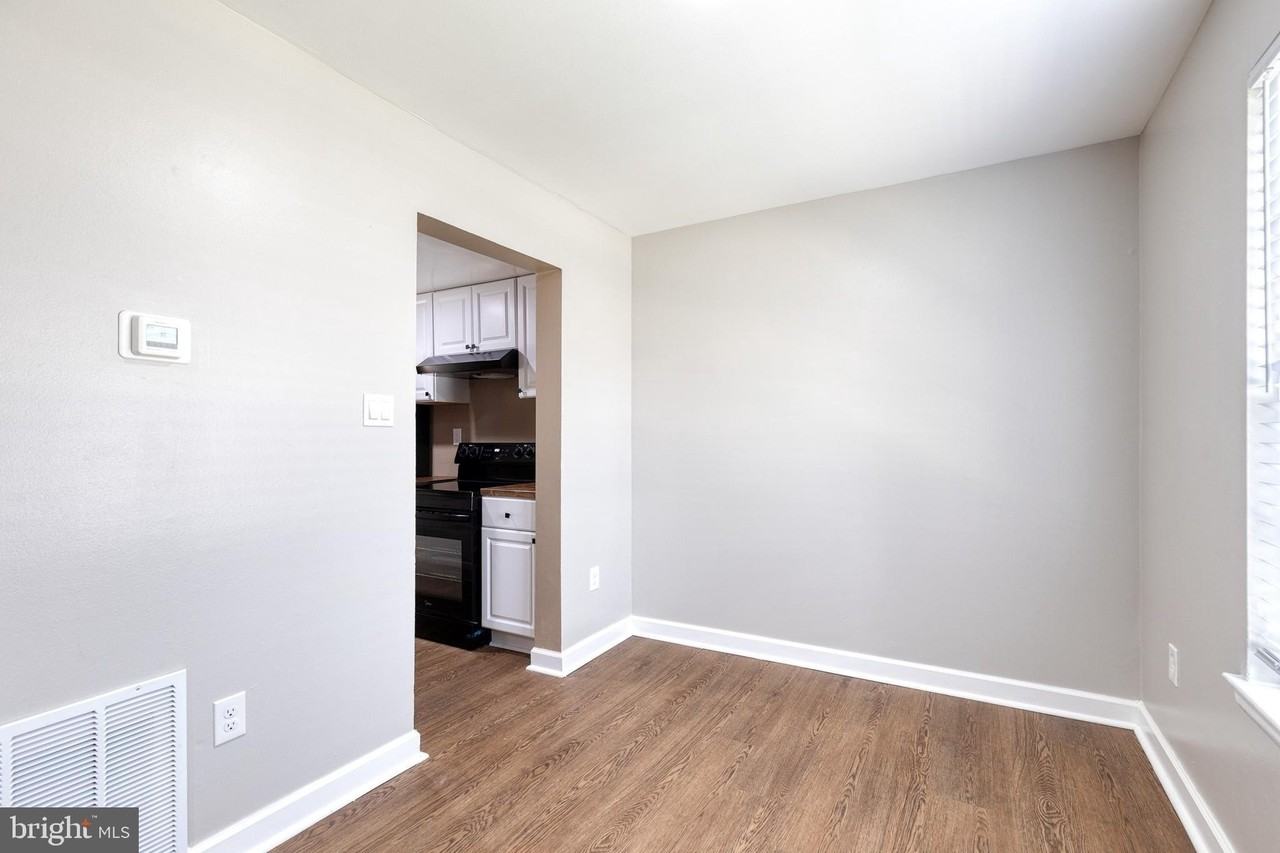 1869 Robin Ct - Photo 6 of 23