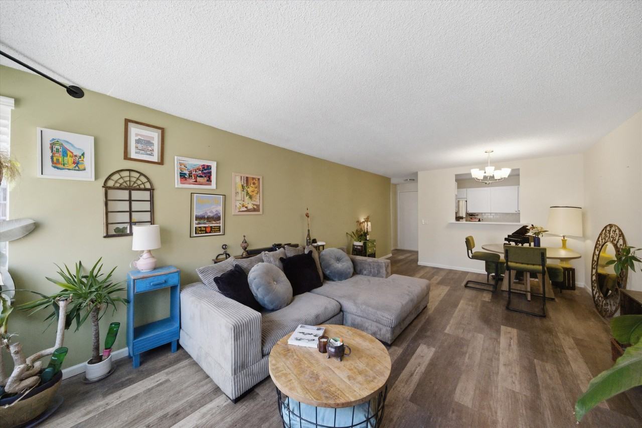 801 S Plymouth Ct Apt 713 #713 - Photo 5 of 24