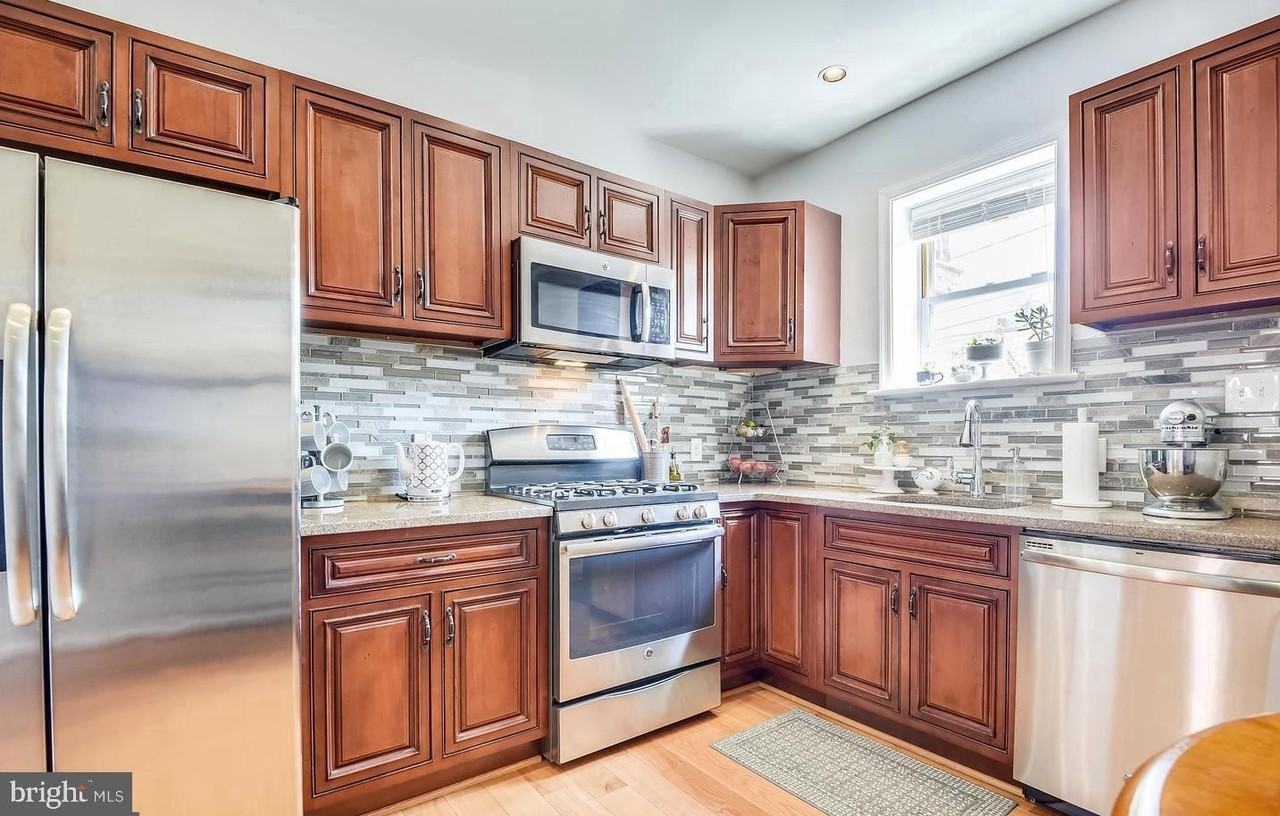 119 N Belnord Ave - Photo 3 of 6