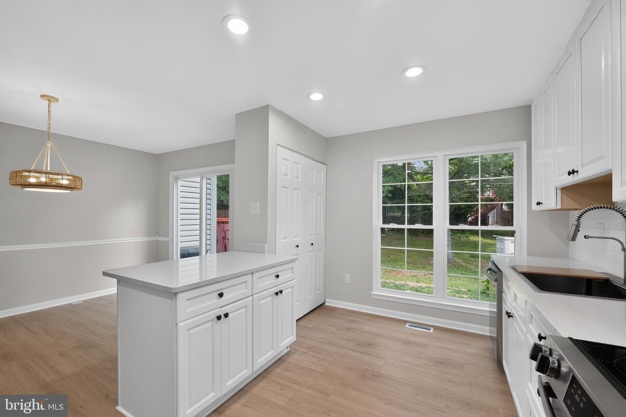 114 Gentlebrook Rd - Photo 6 of 32