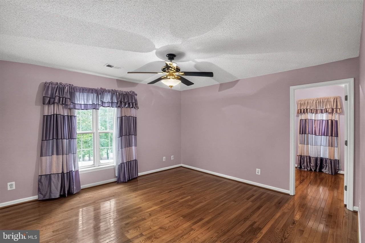 16801 Old Field Ln - Photo 7 of 17