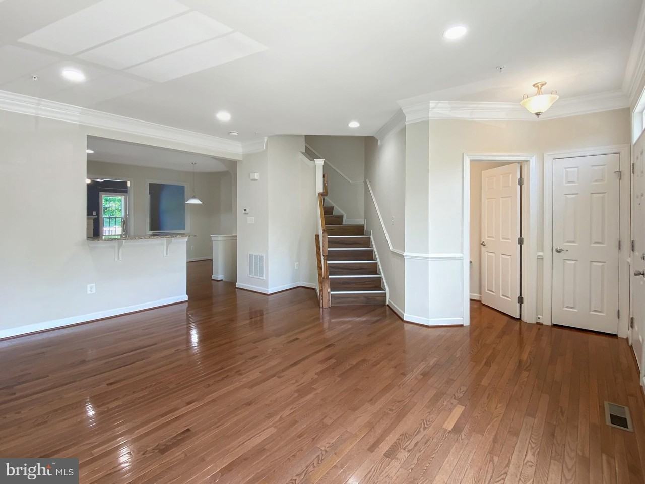 9706 Braidwood Ter - Photo 2 of 45