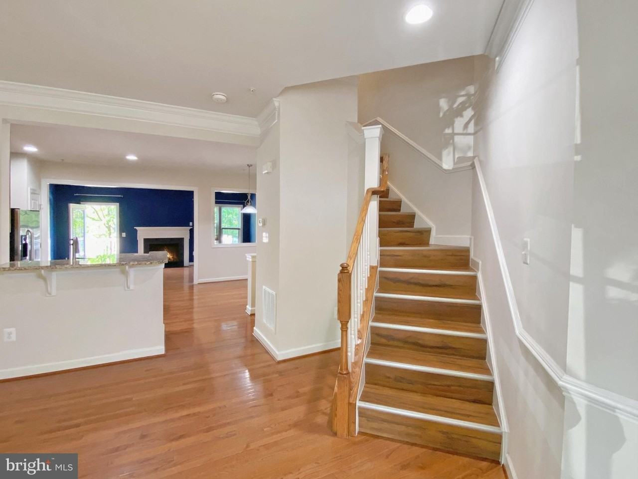 9706 Braidwood Ter - Photo 4 of 45