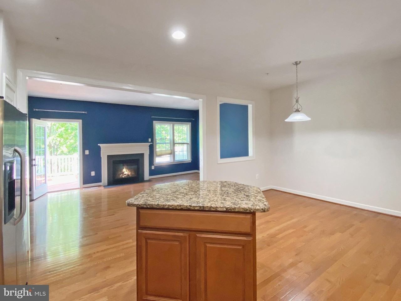 9706 Braidwood Ter - Photo 7 of 45