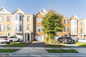 featured image of 4858 Lee Hollow Pl