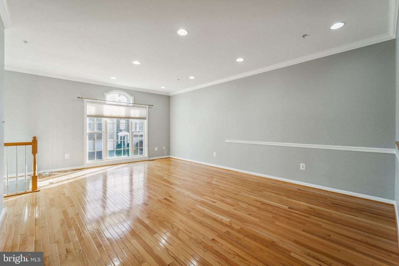 4858 Lee Hollow Pl - Photo 2 of 30