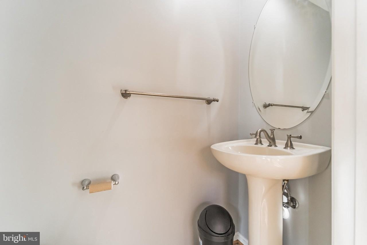 4858 Lee Hollow Pl - Photo 5 of 30