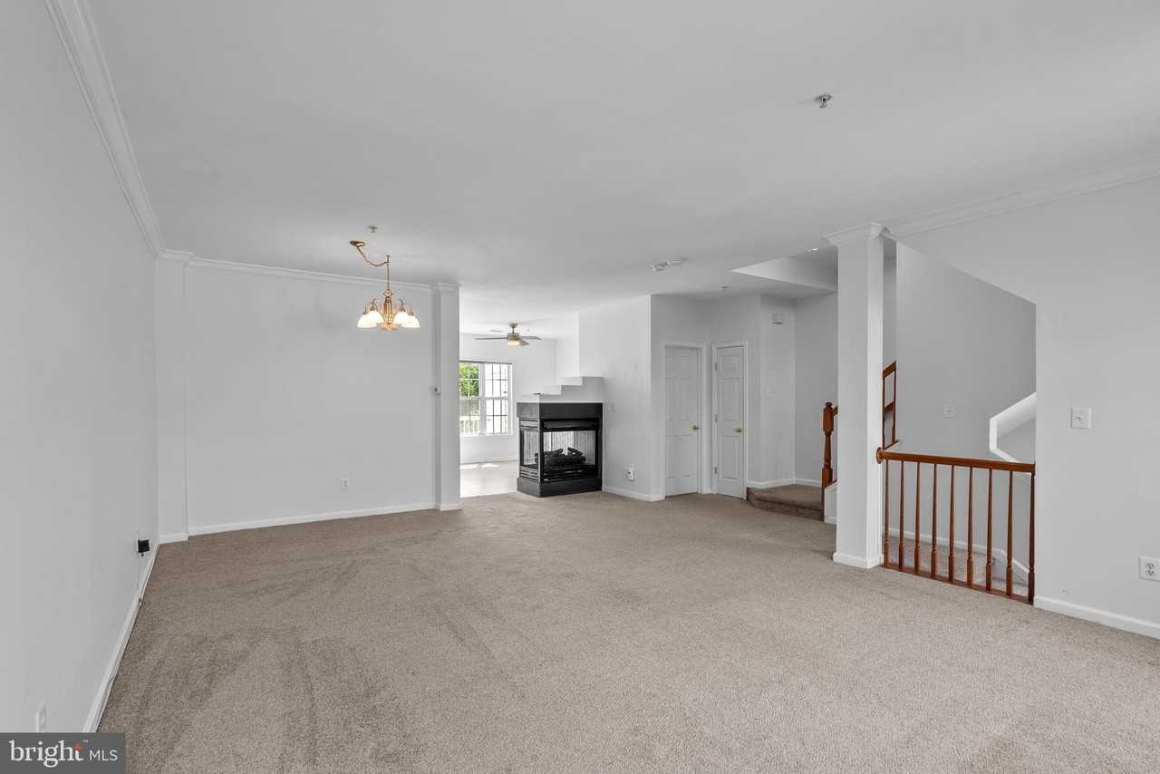 206B Heathwalk St #206B - Photo 5 of 26