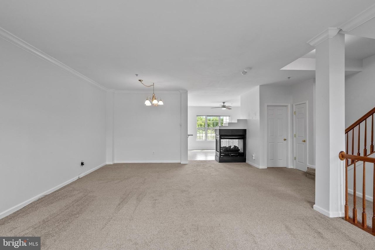206B Heathwalk St #206B - Photo 6 of 26
