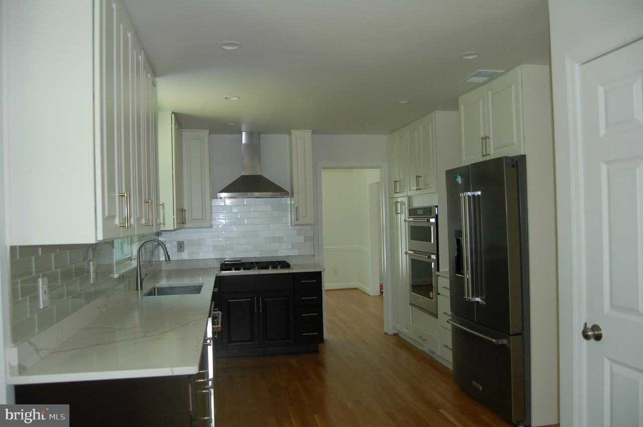 7301 Old Stage Rd - Photo 3 of 48
