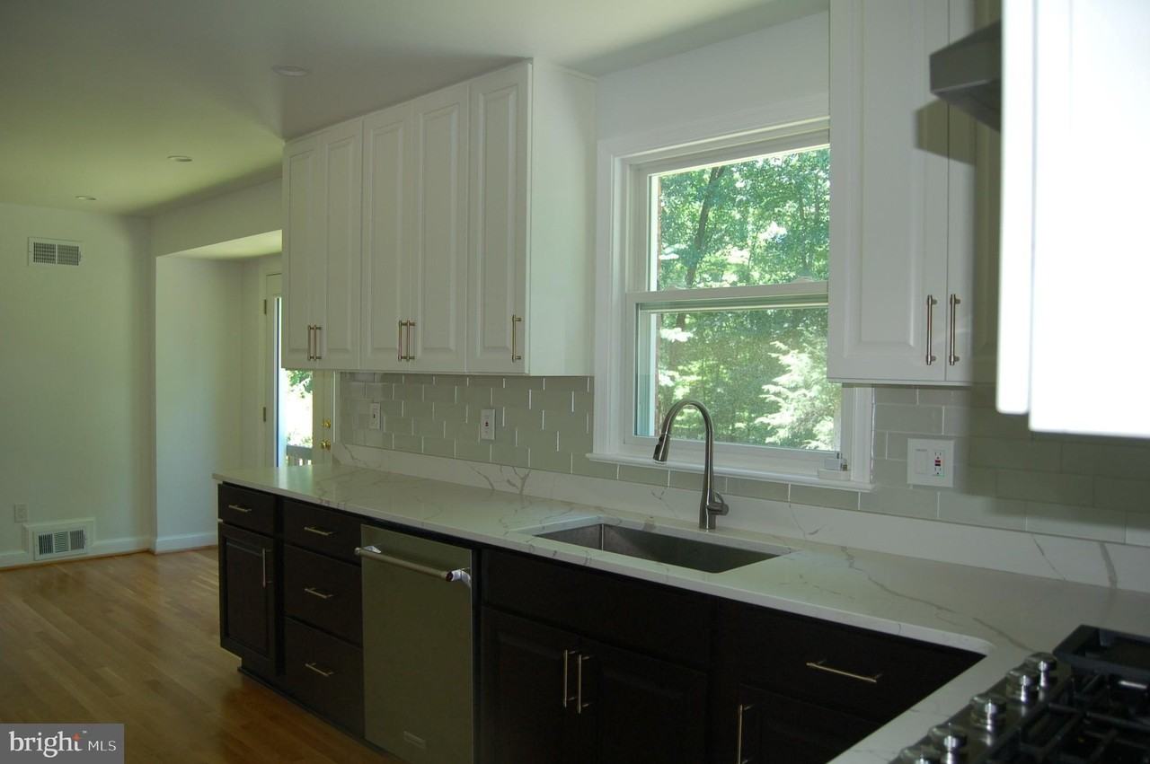 7301 Old Stage Rd - Photo 4 of 48