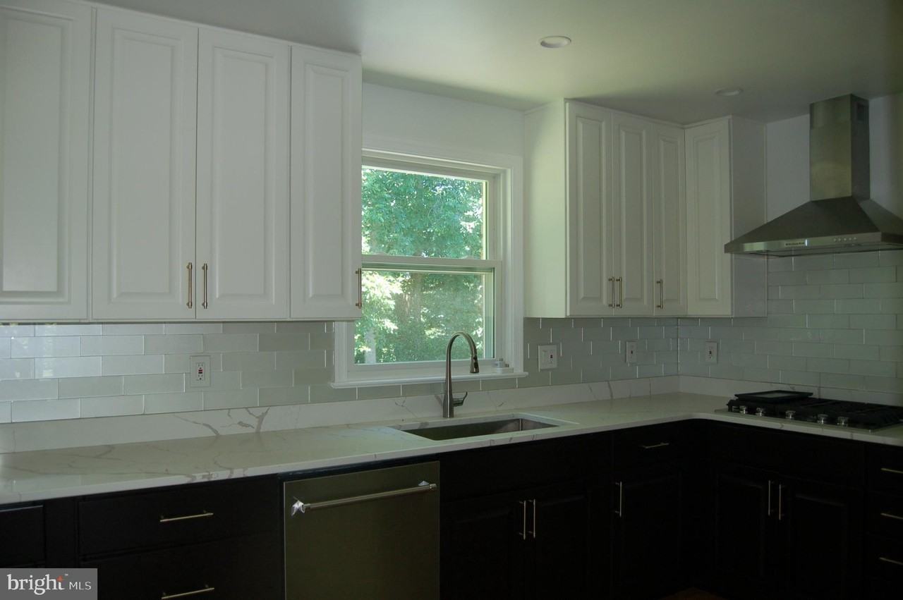7301 Old Stage Rd - Photo 5 of 48