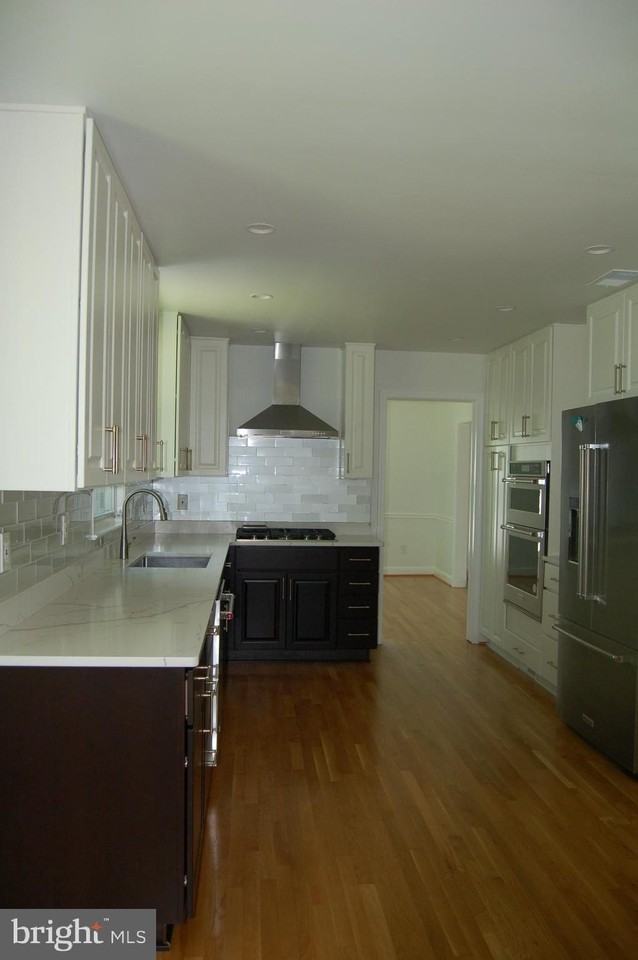 7301 Old Stage Rd - Photo 6 of 48