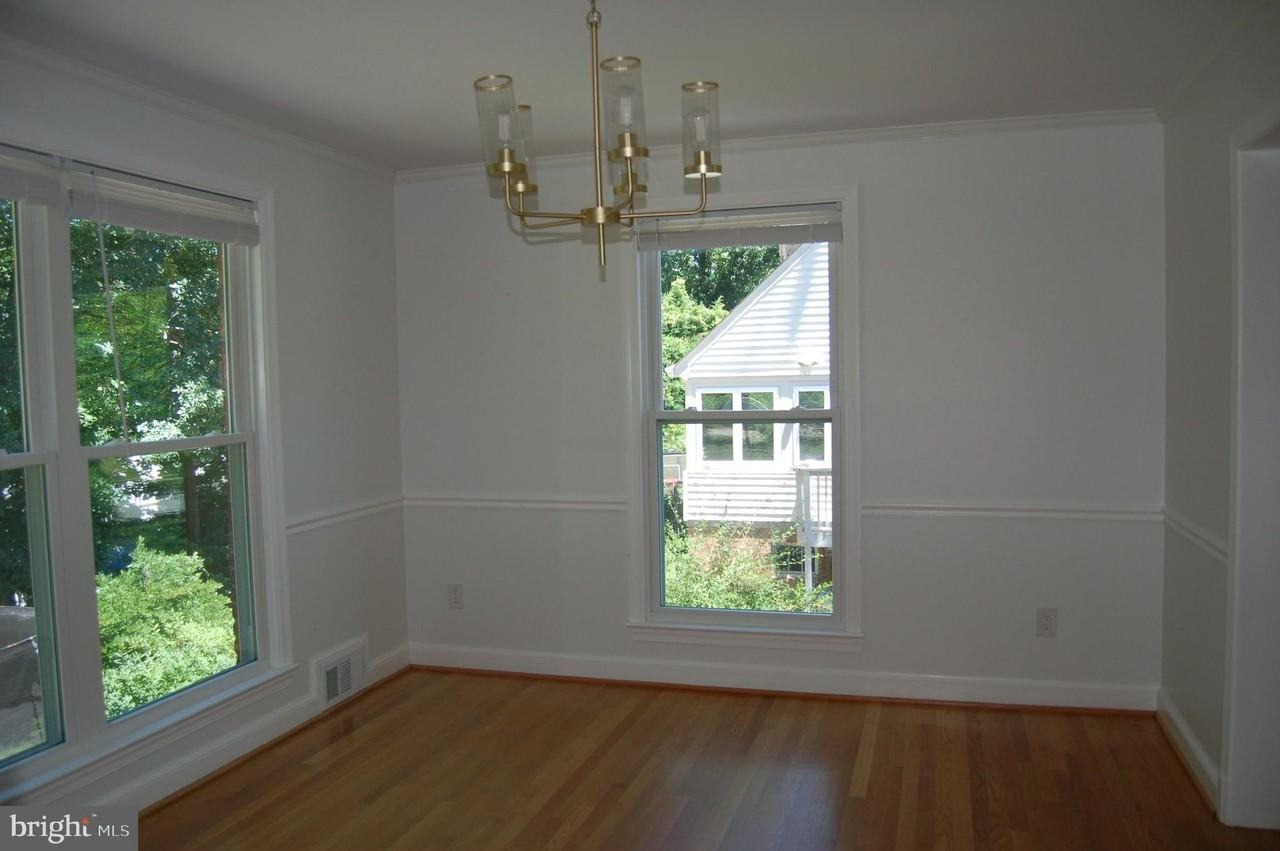 7301 Old Stage Rd - Photo 7 of 48