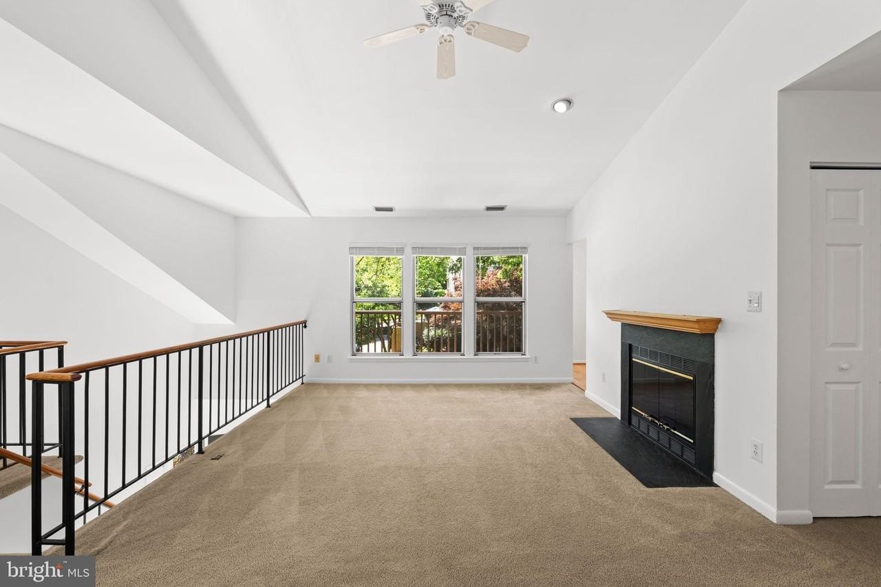 13207 Meander Cove Dr #71 - Photo 5 of 40