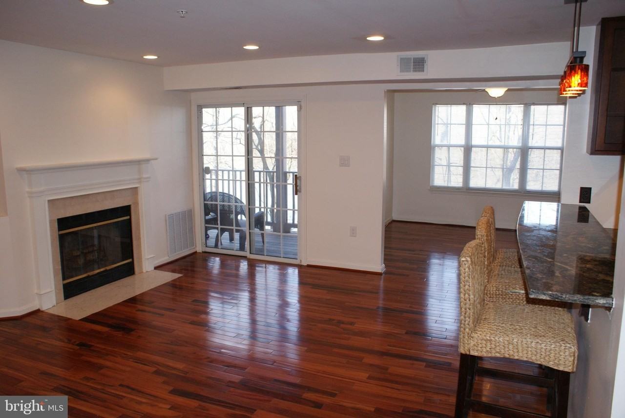 9716 Lake Pointe Ct #203 - Photo 5 of 25