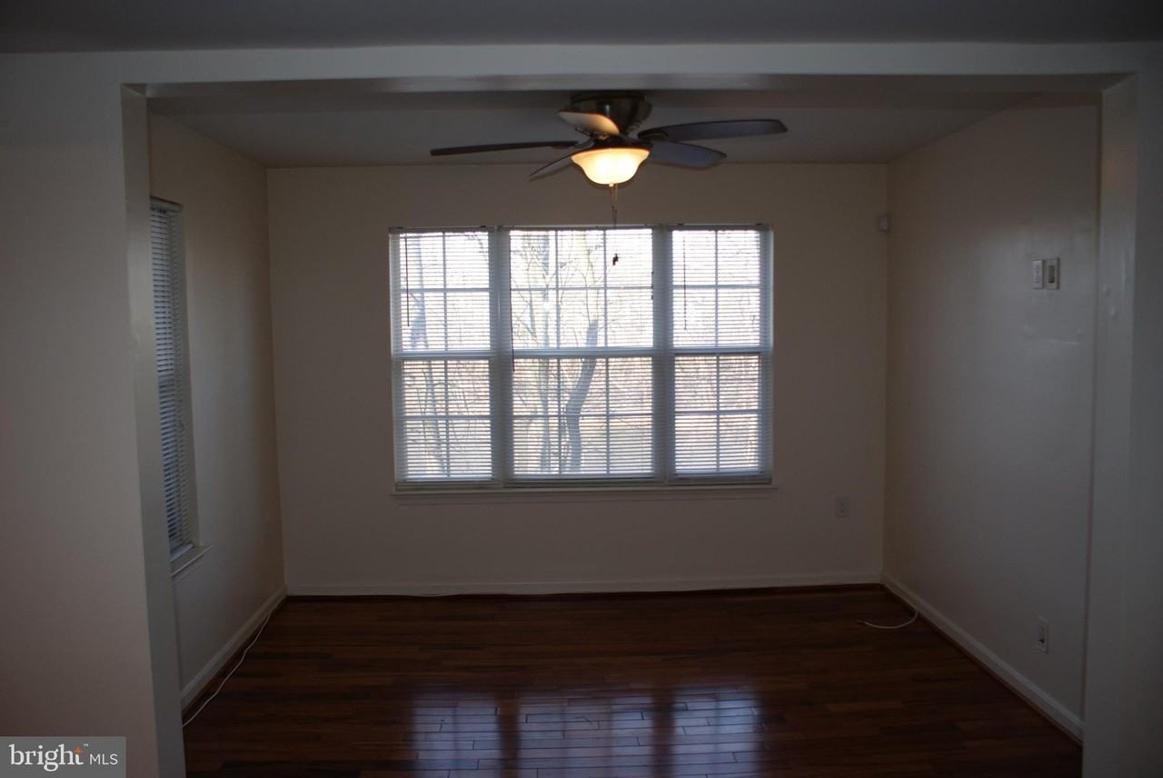 9716 Lake Pointe Ct #203 - Photo 6 of 25