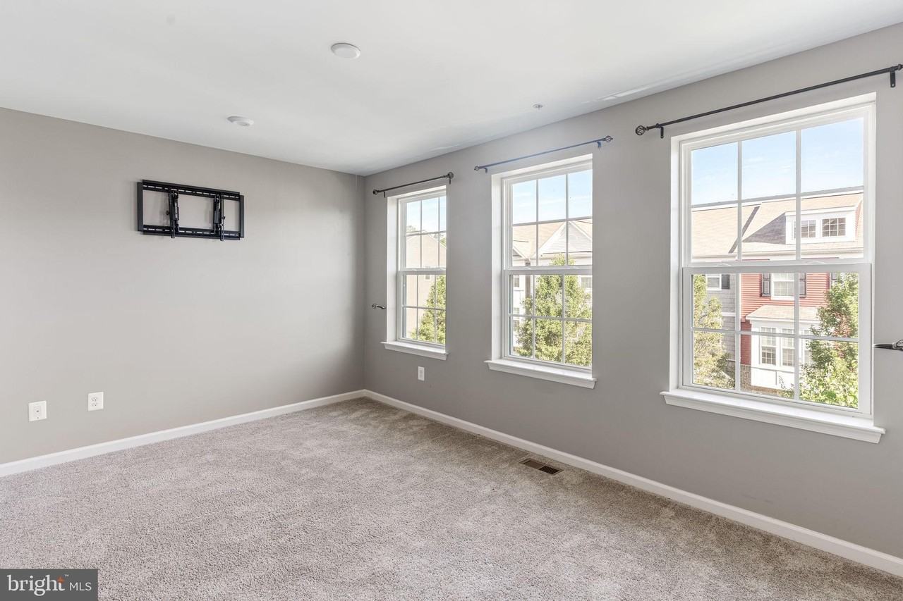 43767 Winterberry Way - Photo 7 of 17