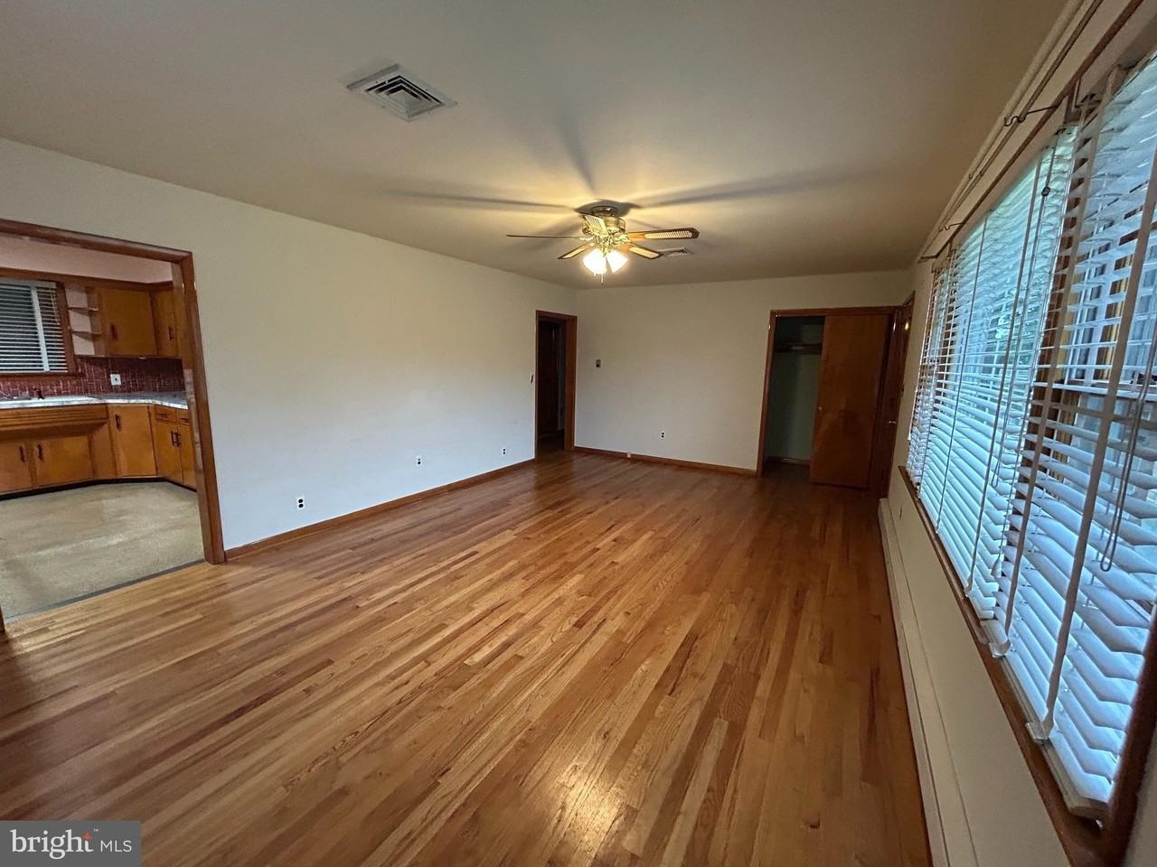 440 Bernshouse Ave - Photo 4 of 16