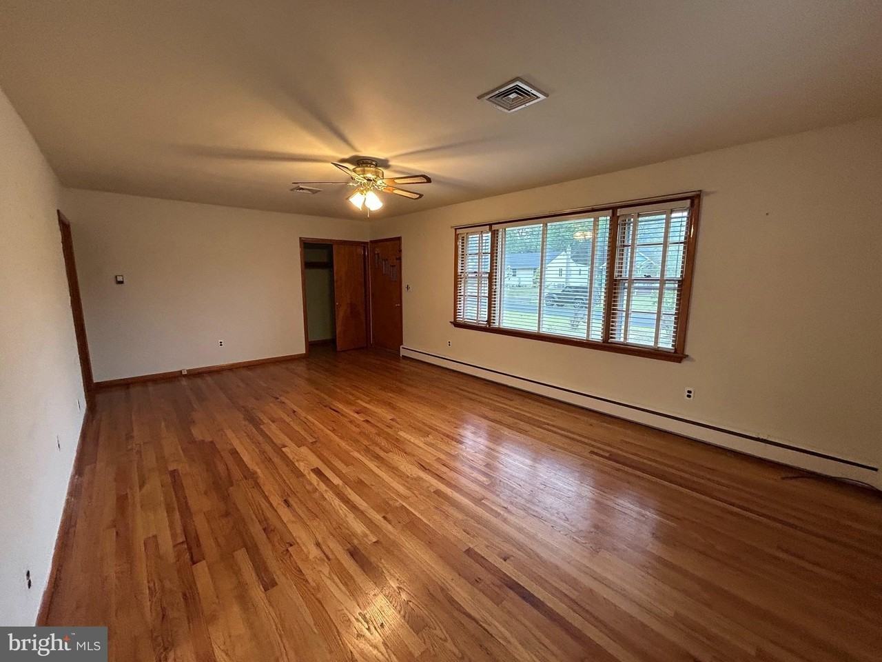 440 Bernshouse Ave - Photo 5 of 16
