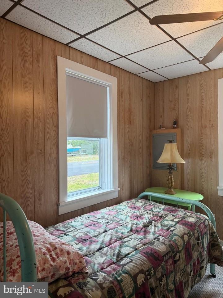 102 Garrison Ave - Photo 5 of 23