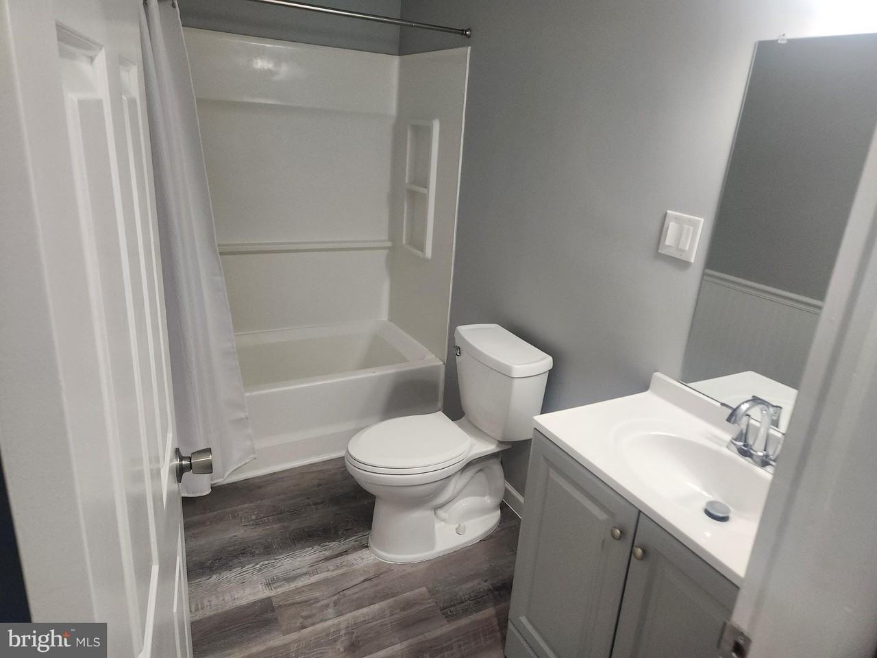 2029 Lucas Ln - Photo 6 of 9