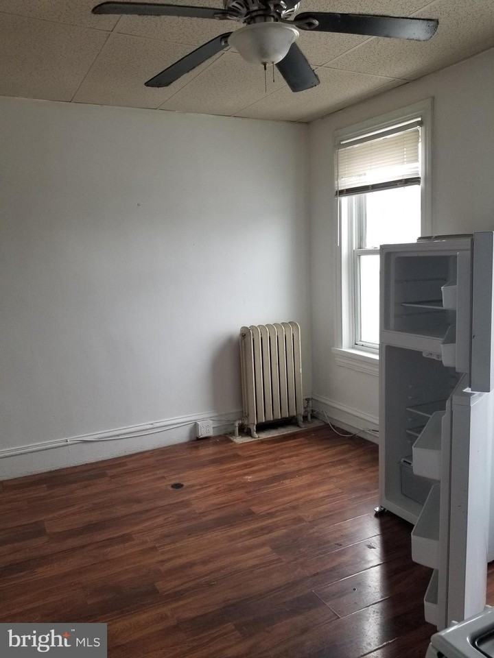 336 N 6th St #3 - Photo 5 of 7