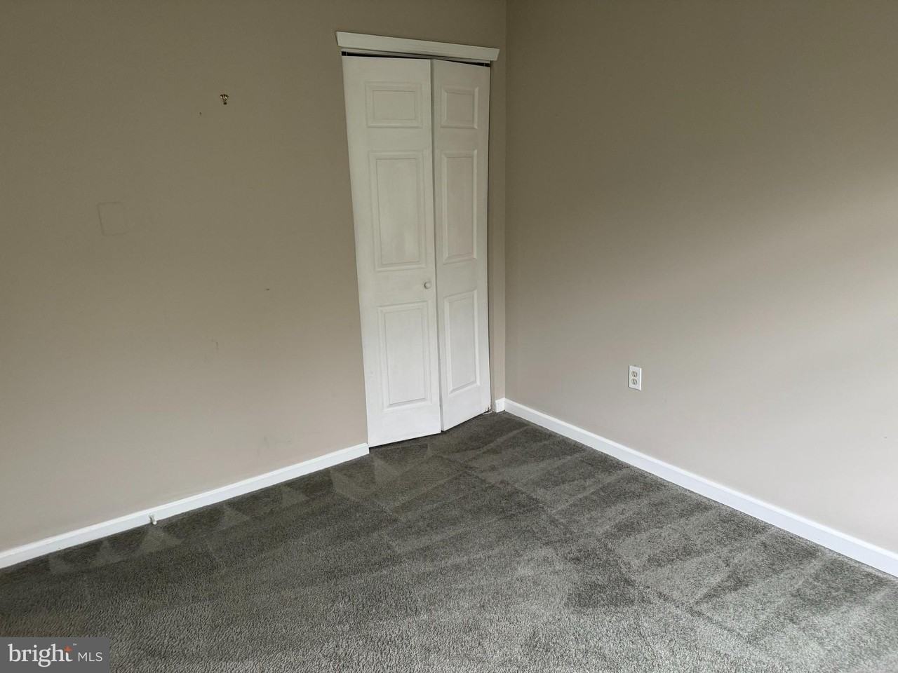 1417 Kathleen Ct - Photo 7 of 12