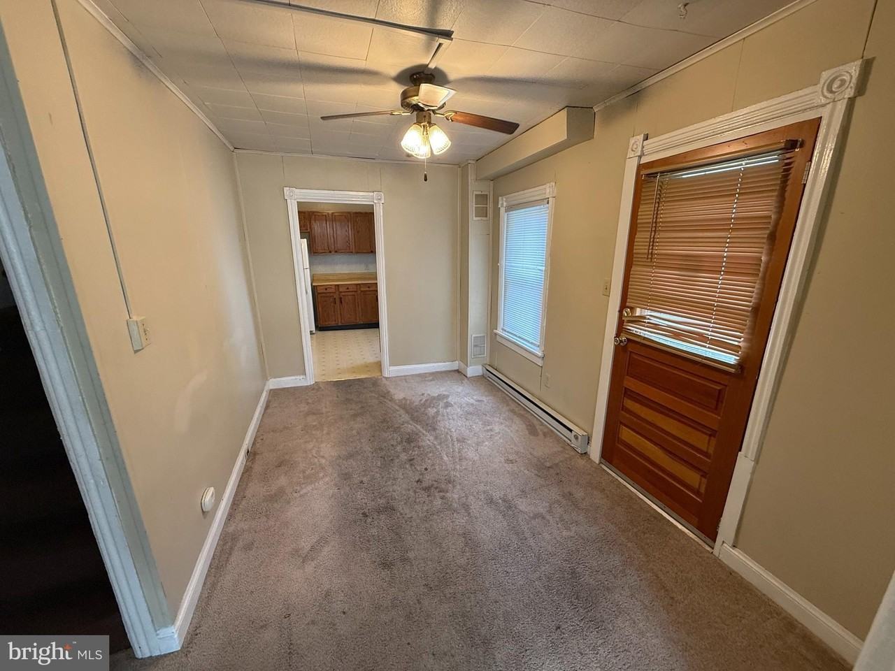 202 E Portland St - Photo 6 of 25