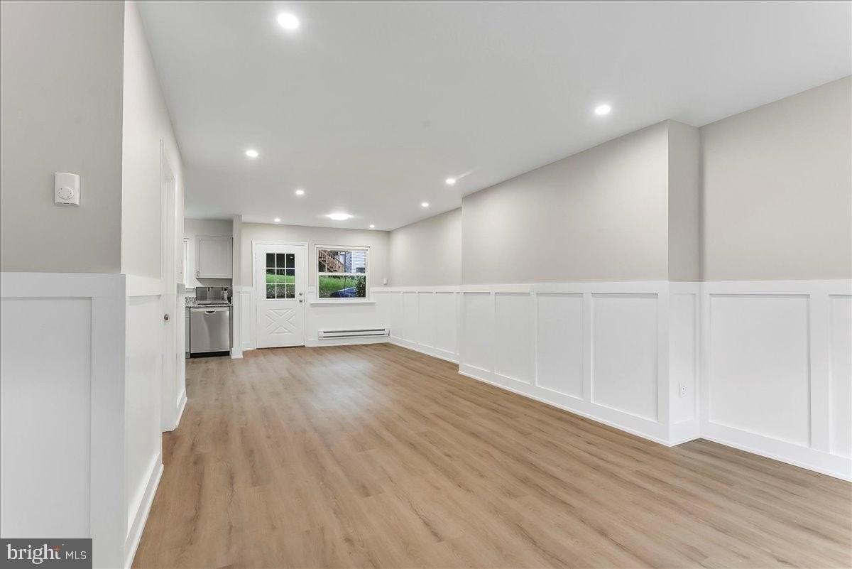 372 Wells Ter #372 - Photo 5 of 32