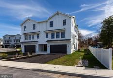 981 Henry Ave - Photo 1 of 1