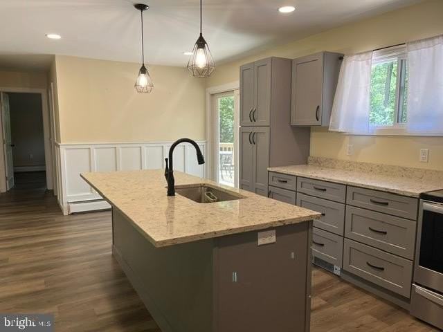 1663 Sawmill Rd - Photo 4 of 26