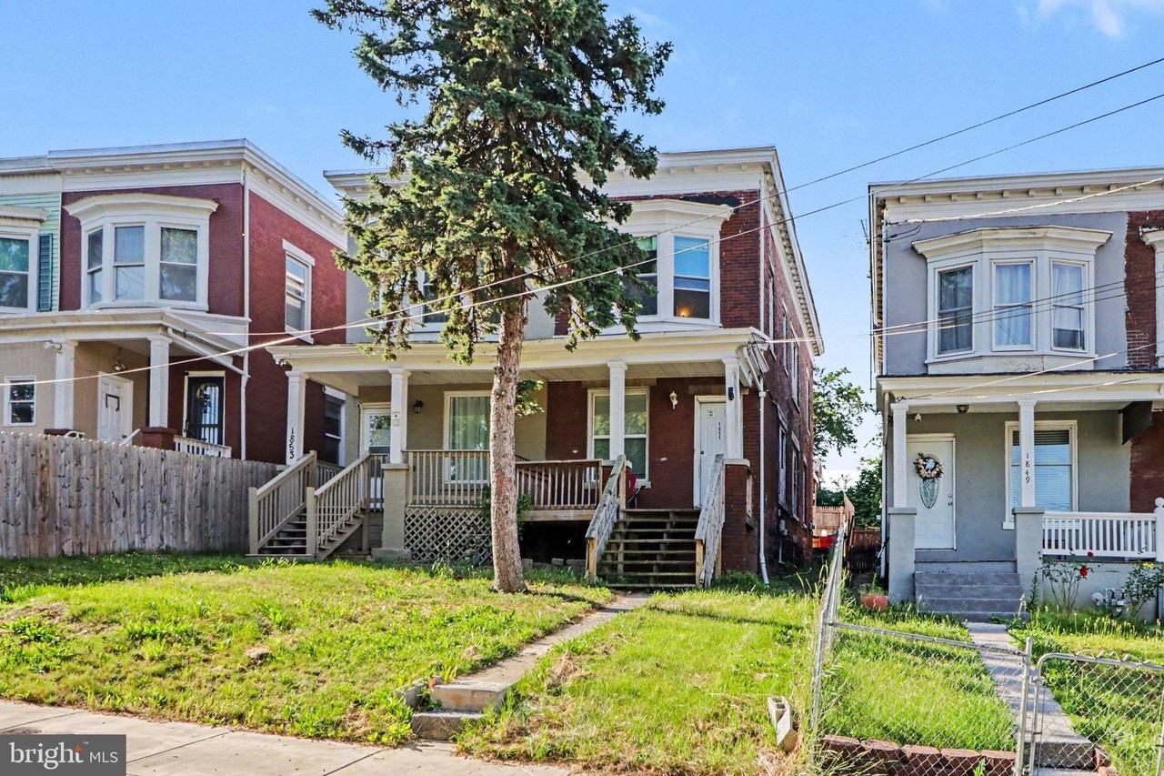 1851 Spencer St - Photo 2 of 26