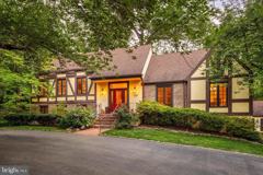 644 Robinson Ln - Photo 1 of 1