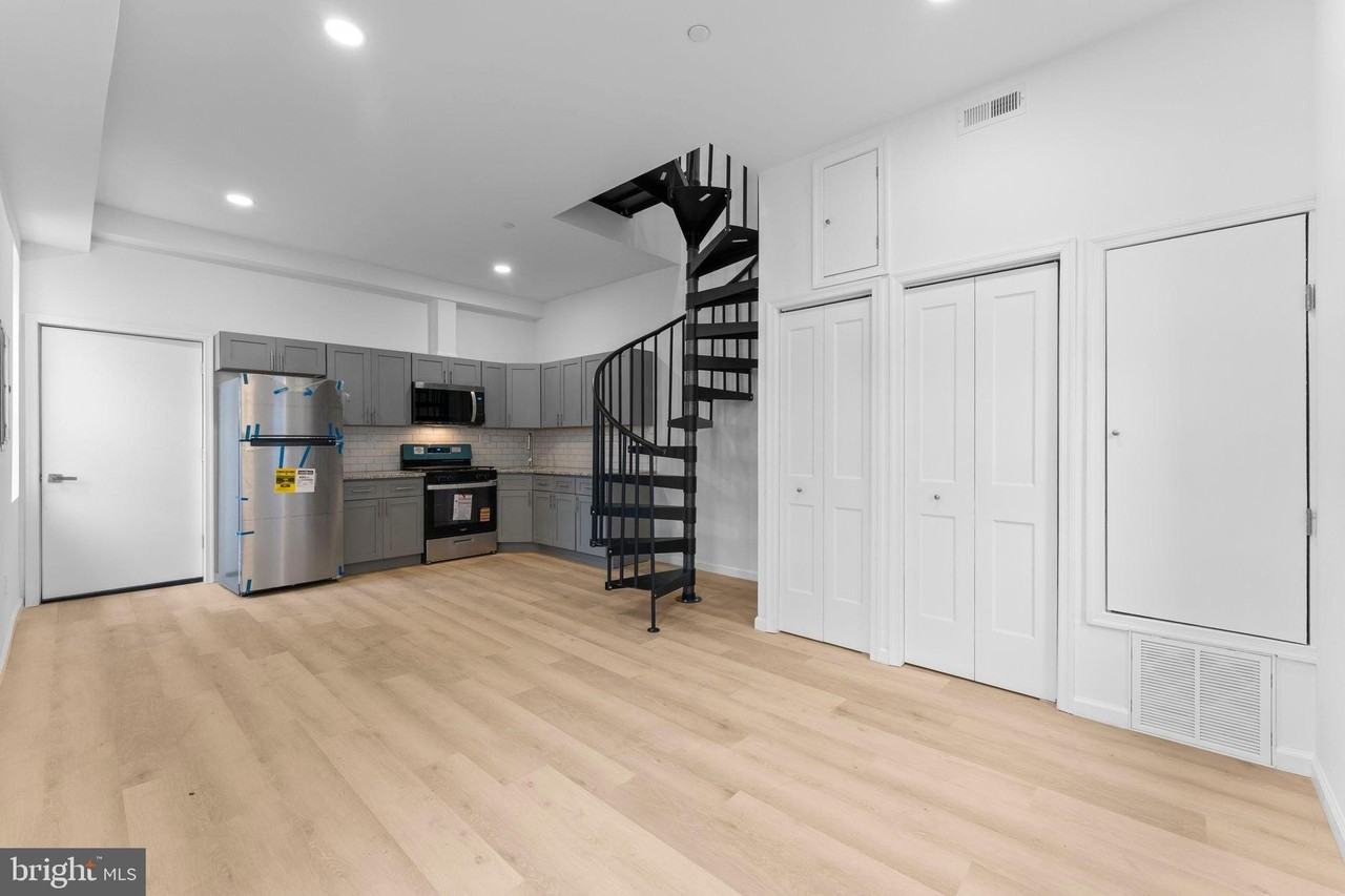 2600 S 7th St - Photo 3 of 9