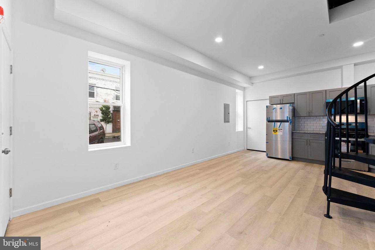 2600 S 7th St - Photo 6 of 9
