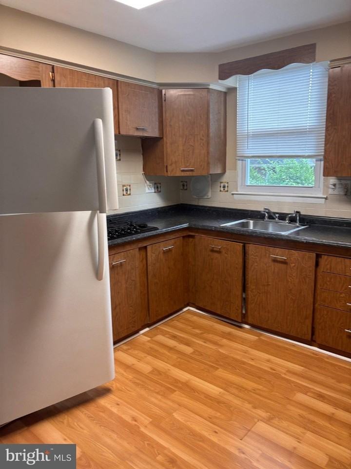 1730 Borbeck Ave #2F - Photo 2 of 30