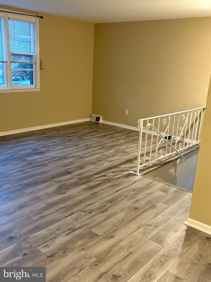 1730 Borbeck Ave #2F - Photo 3 of 30