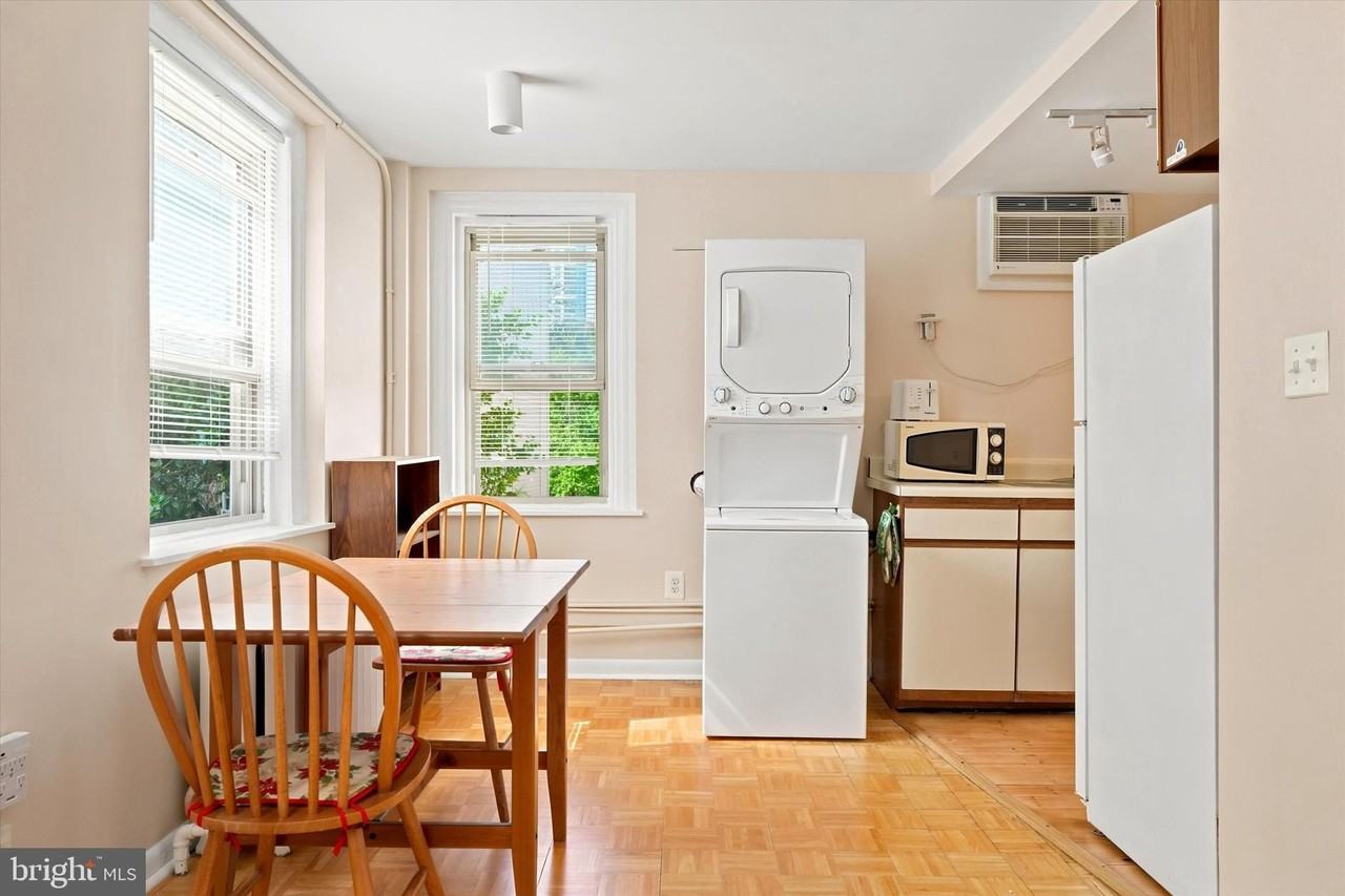 715 Pine St #2 - Photo 3 of 15