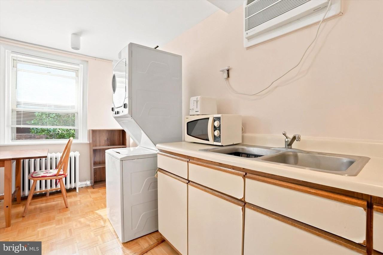 715 Pine St #2 - Photo 6 of 15