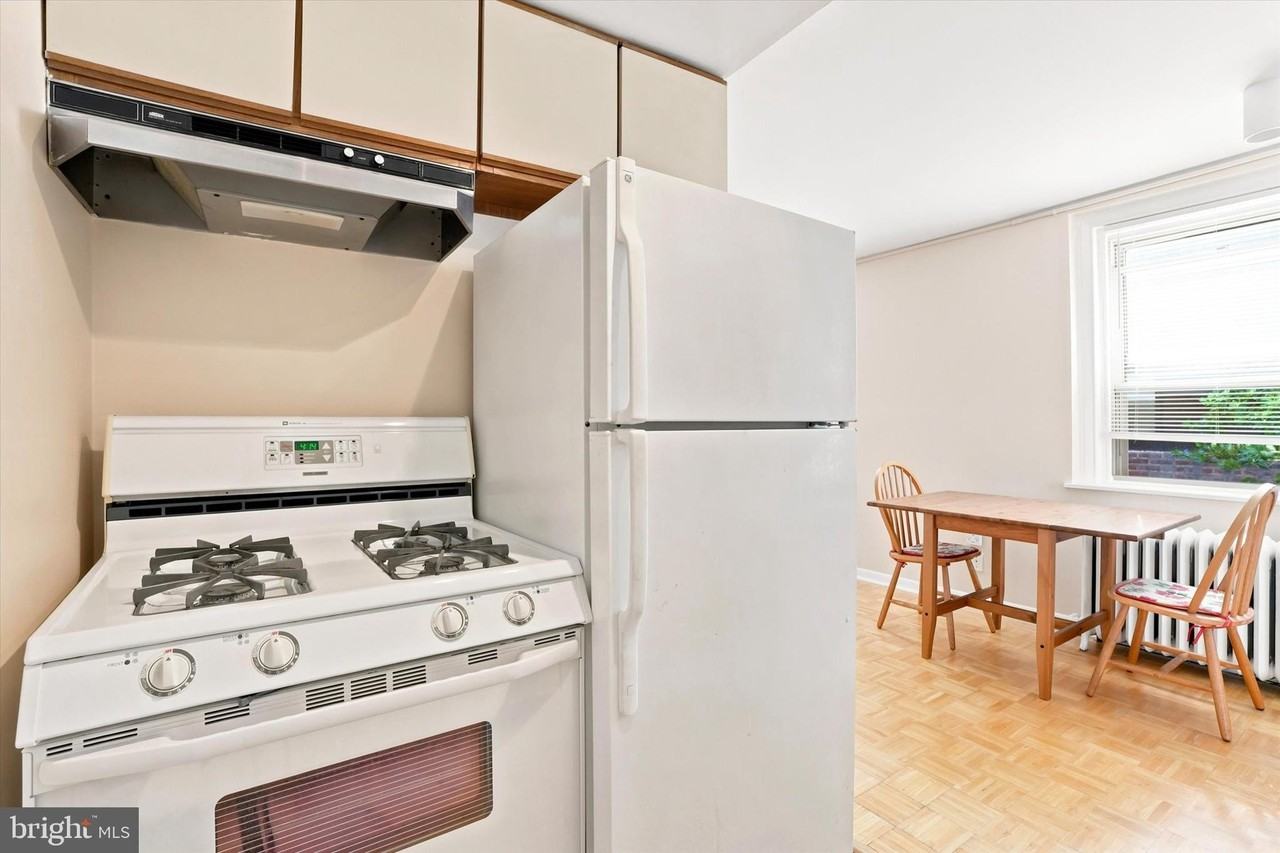 715 Pine St #2 - Photo 7 of 15
