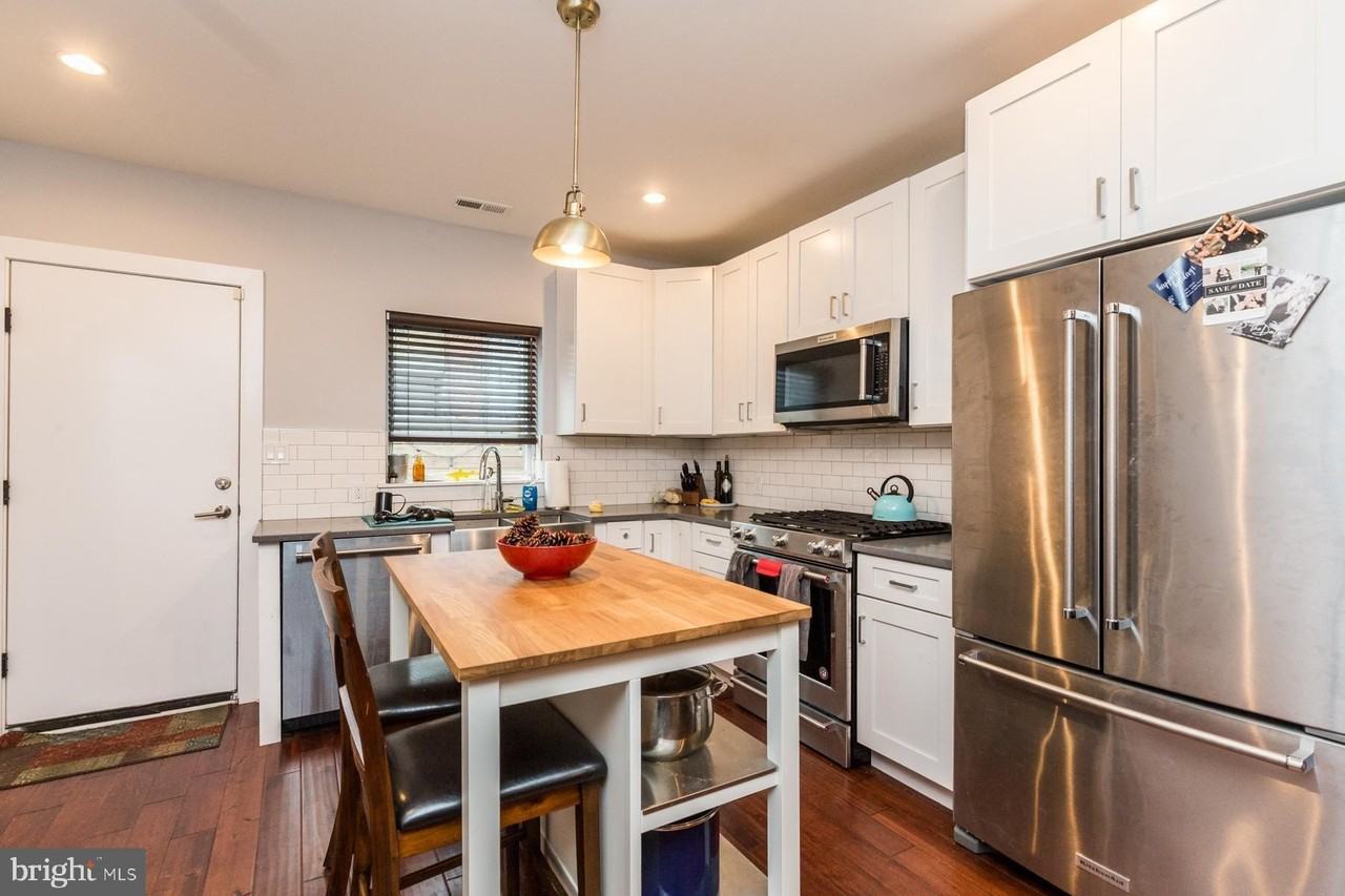 3016 Baltz St - Photo 4 of 32