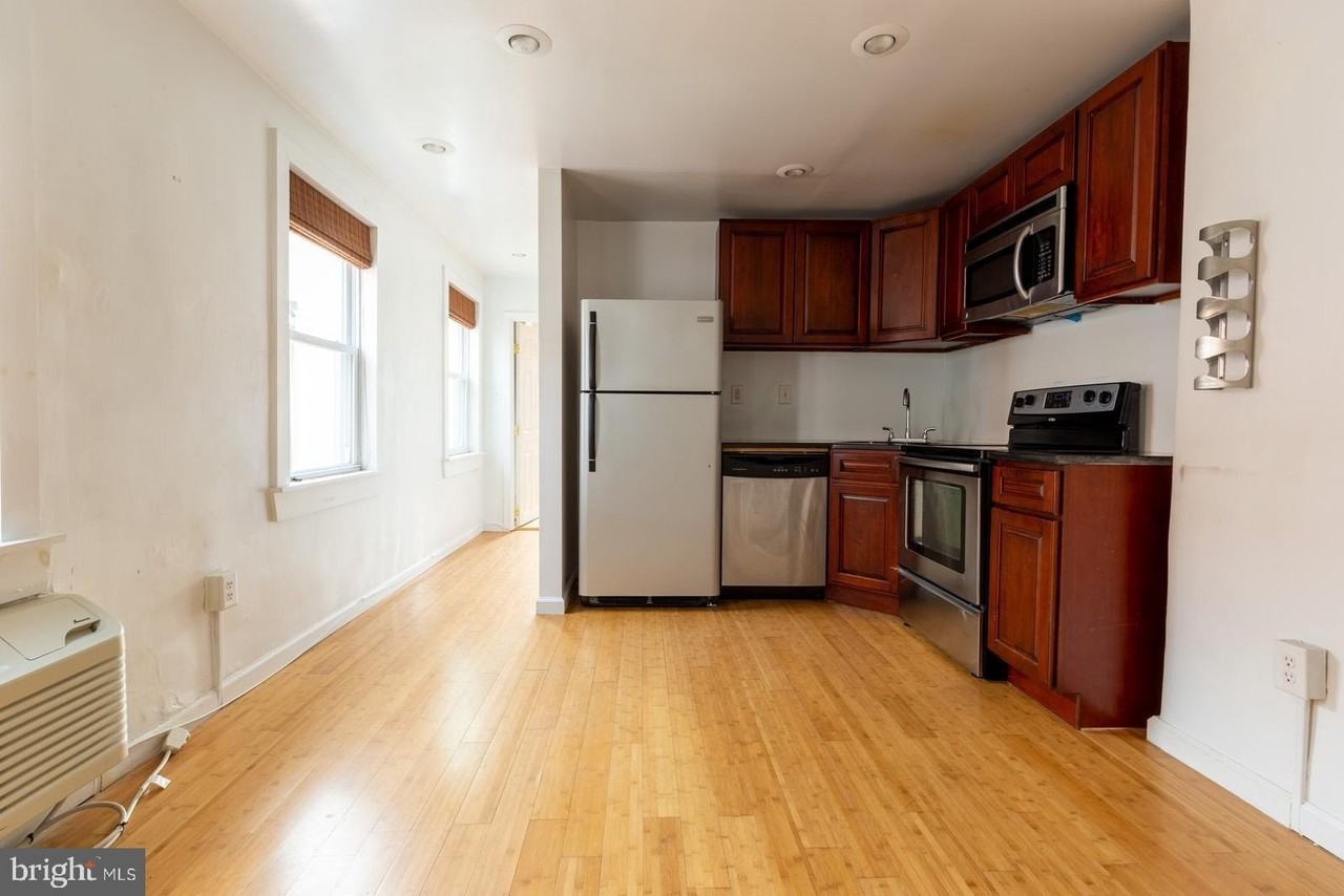 619 S 16th St #3R - Photo 3 of 22