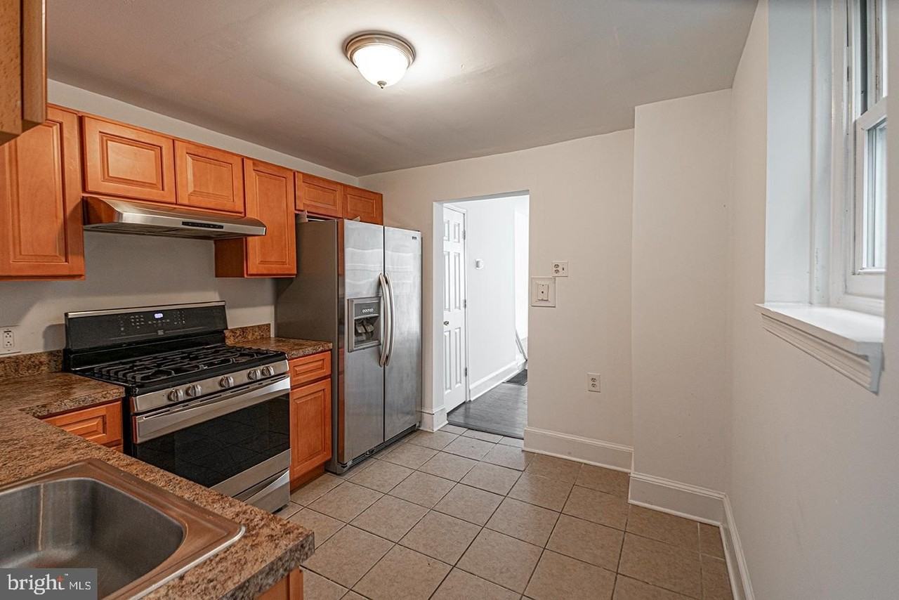 1535 S Hicks St - Photo 6 of 18