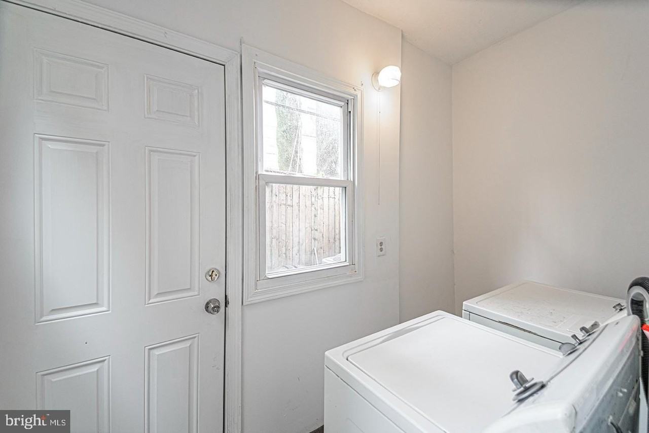 1535 S Hicks St - Photo 7 of 18